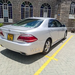 Toyota Crown 2013 Silver