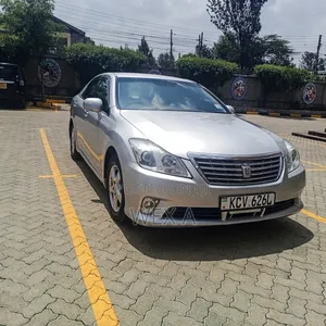 Toyota Crown 2013 Silver