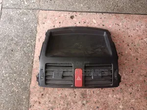 Hazard Panel Auris 2010