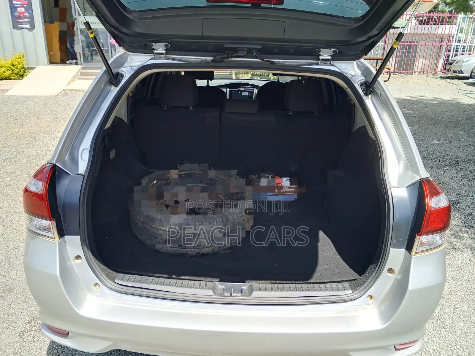 Toyota Corolla Fielder 2018 Silver