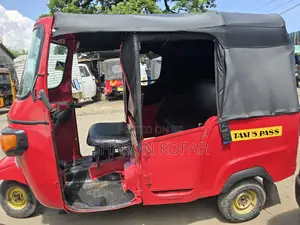 Piaggio Scooter 2021 Red