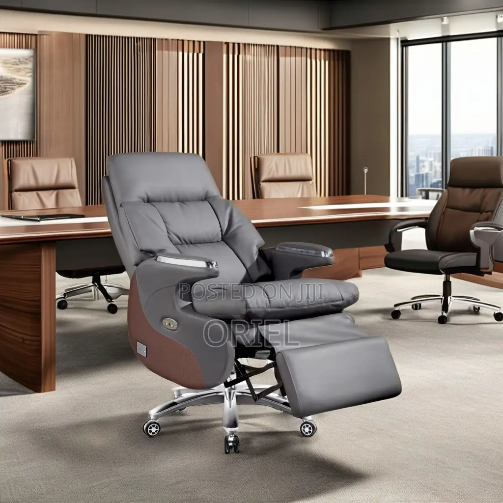 Office Chair : Executive C.E.O Leather Padded Office Chair