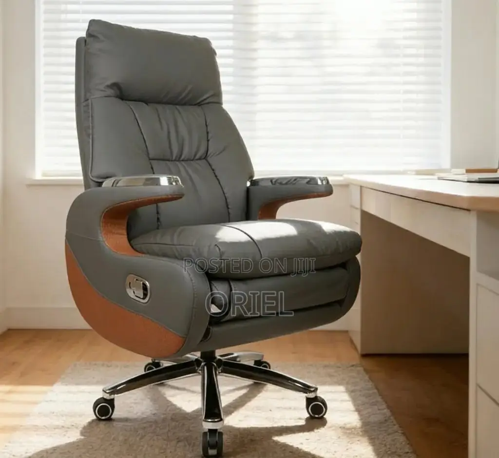 Office Chair : Executive C.E.O Leather Padded Office Chair