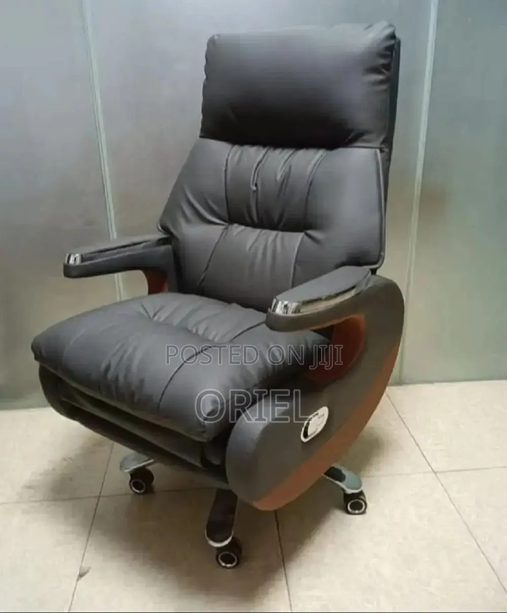 Office Chair : Executive C.E.O Leather Padded Office Chair