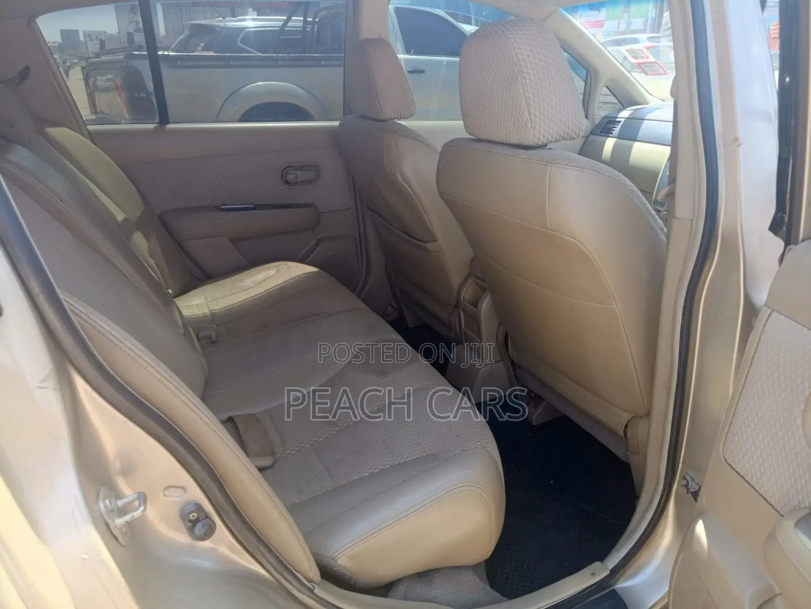 Nissan Tiida 2009 Gold