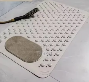 Non-Slip Bathroom Mat - Super Absorbent Bath Rug