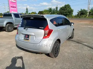 Nissan Note 2015 Silver