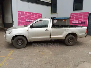 Toyota Hilux 2014 Silver