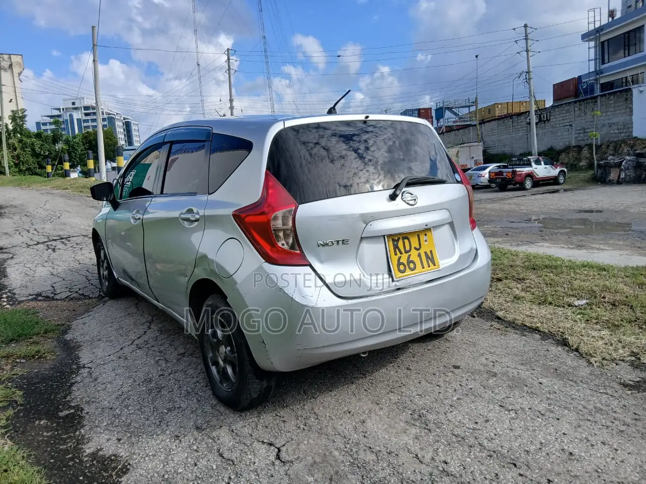 Nissan Note 2015 Silver