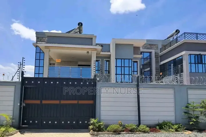 5bdrm Maisonette in Gateway Mall Area for rent