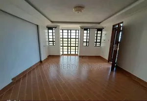 5bdrm Maisonette in Gateway Mall Area for rent