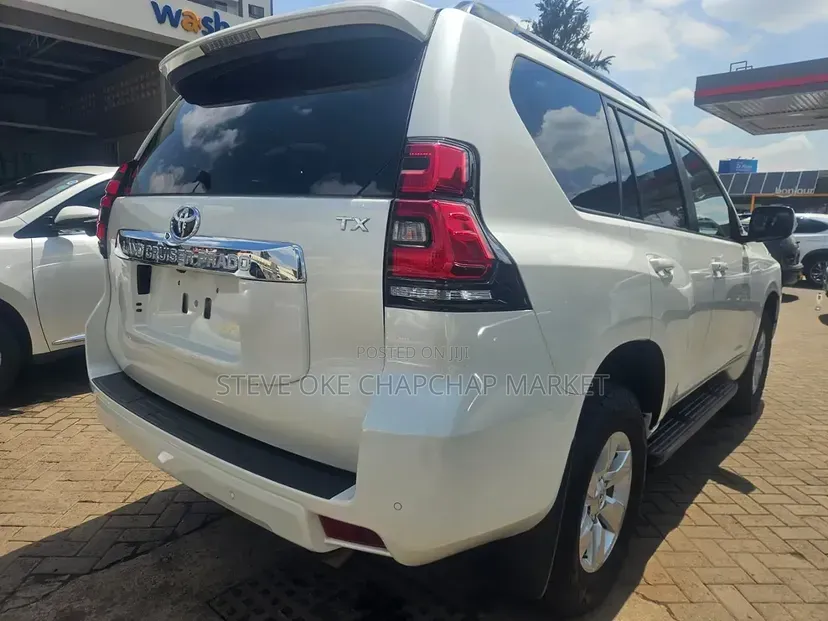 Toyota Land Cruiser Prado 2.8 2021 White