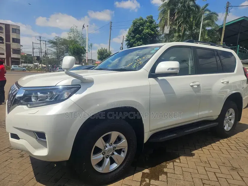 Toyota Land Cruiser Prado 2.8 2021 White