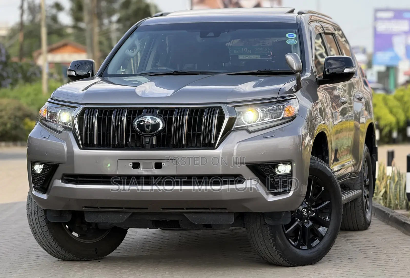 Toyota Land Cruiser Prado 2.7 2022 Gray