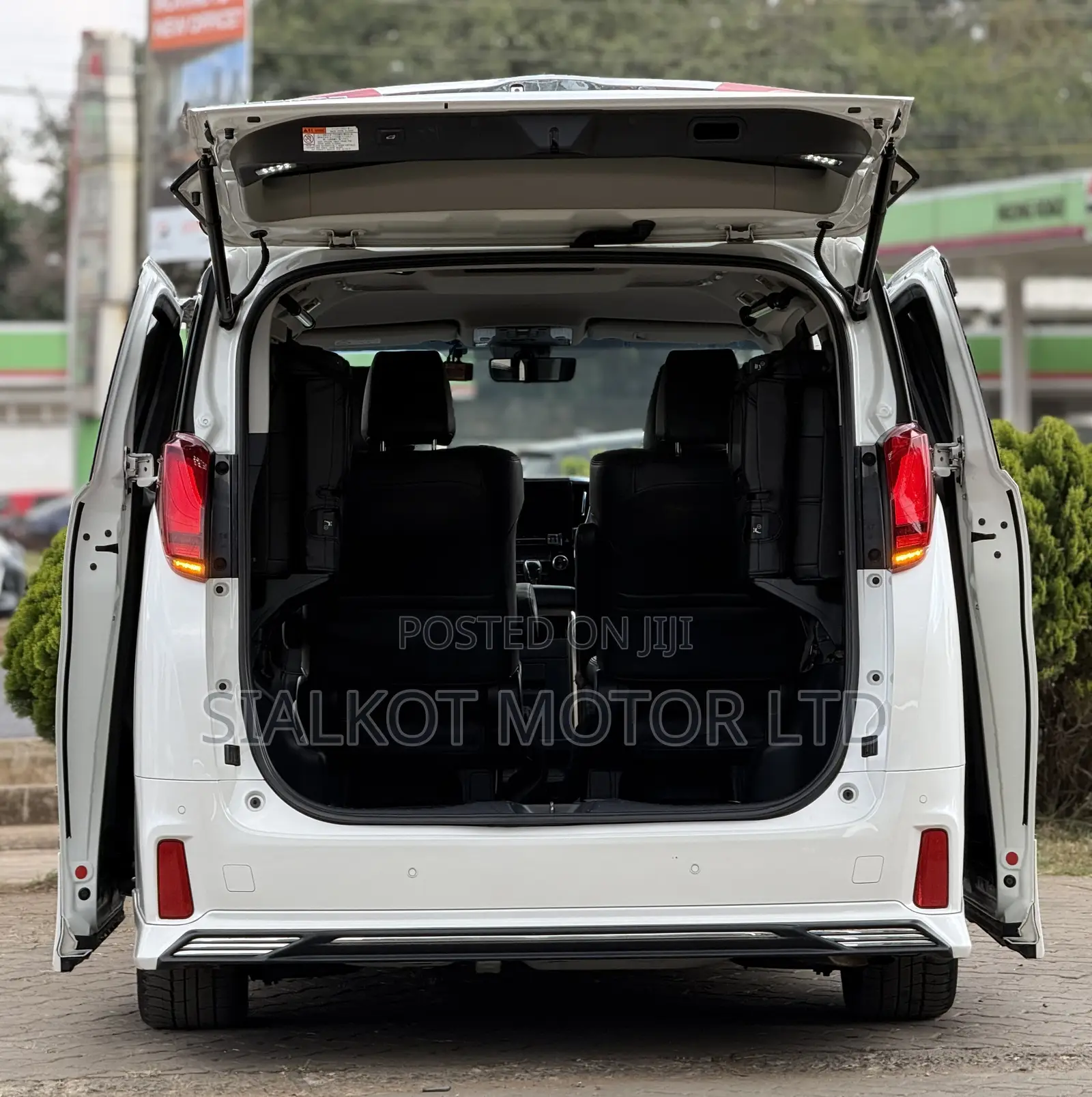 Toyota Alphard 2.5 Petrol AWD 2019 White