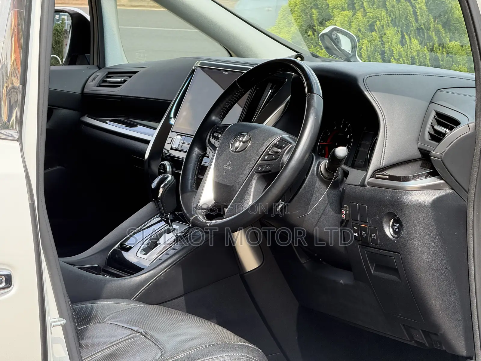 Toyota Alphard 2.5 Petrol AWD 2019 White