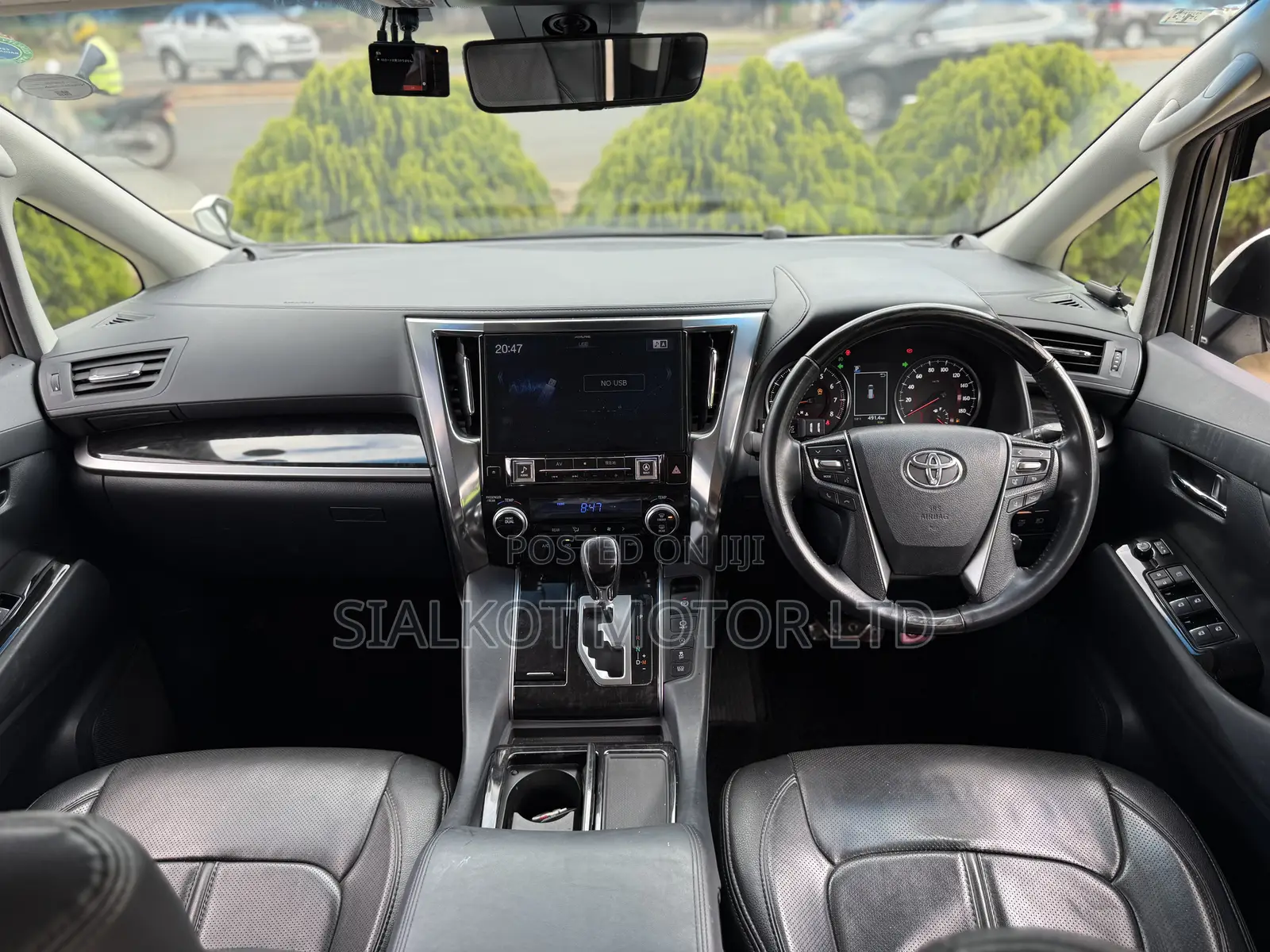 Toyota Alphard 2.5 Petrol AWD 2019 White