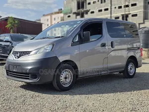 Nissan NV200 2019 Brown
