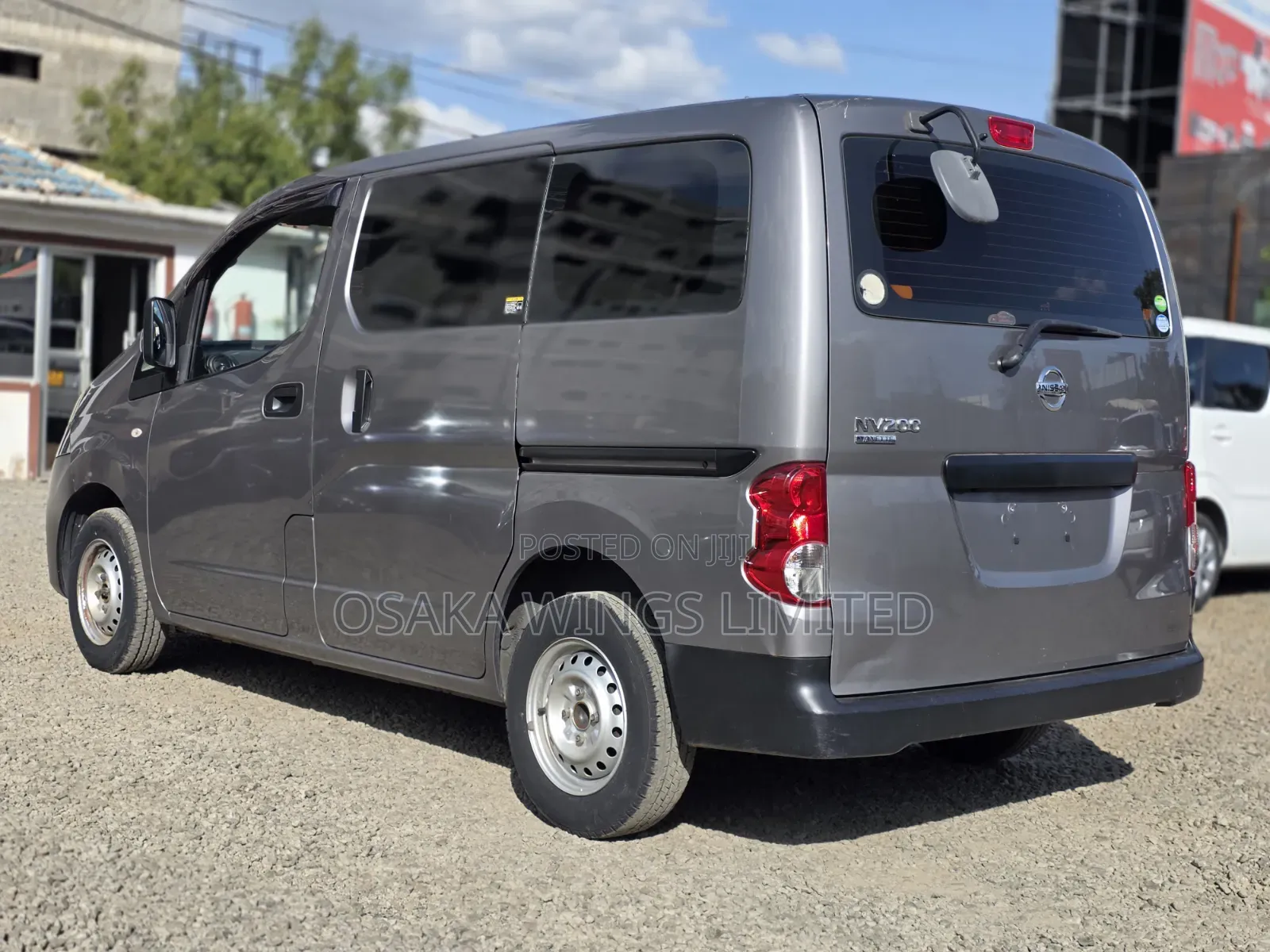 Nissan NV200 2019 Brown