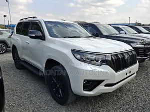 Toyota Land Cruiser Prado 2.8 2021 White
