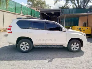 Toyota Land Cruiser Prado 2015 White