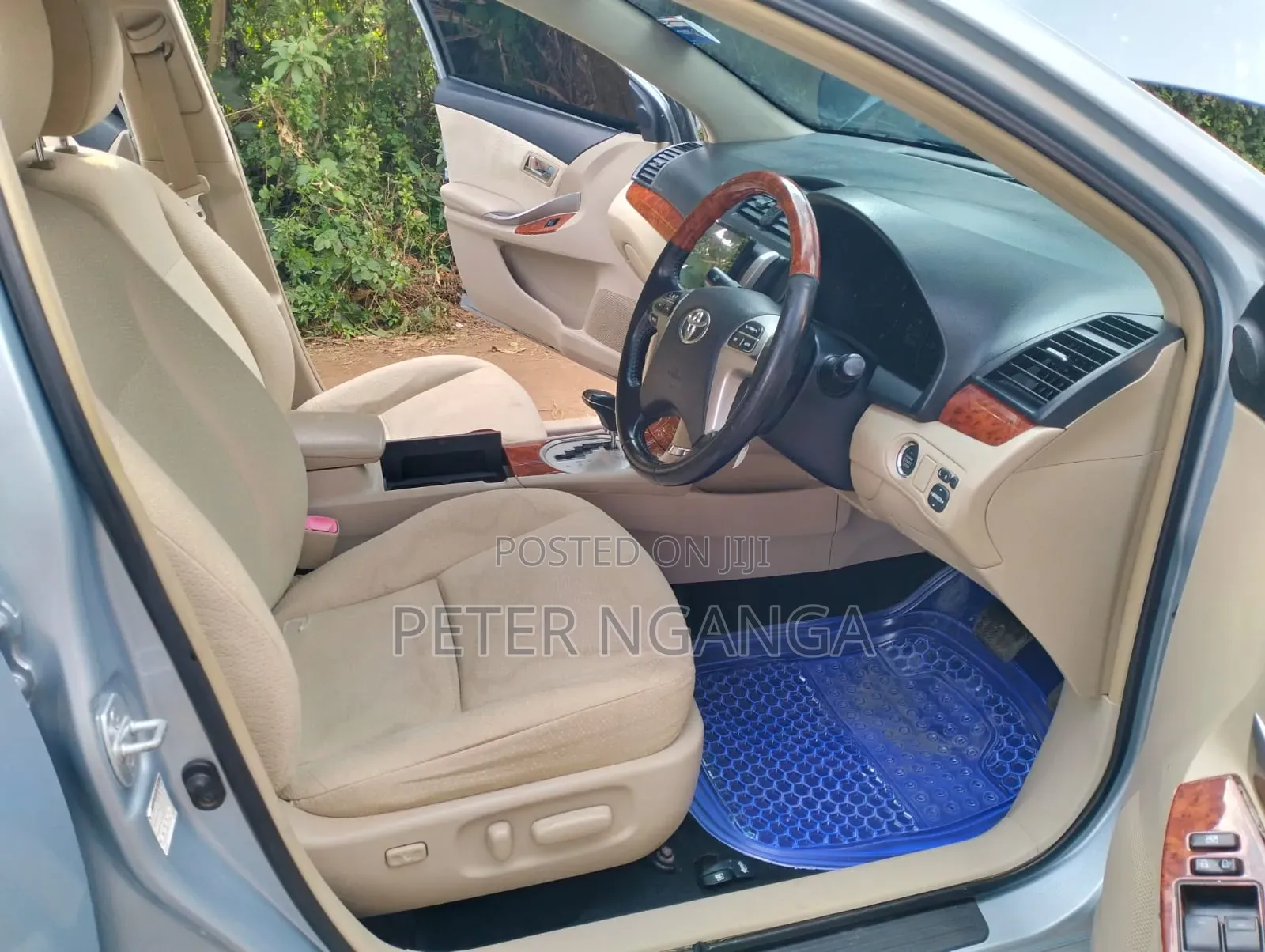 Toyota Premio 2014 Silver