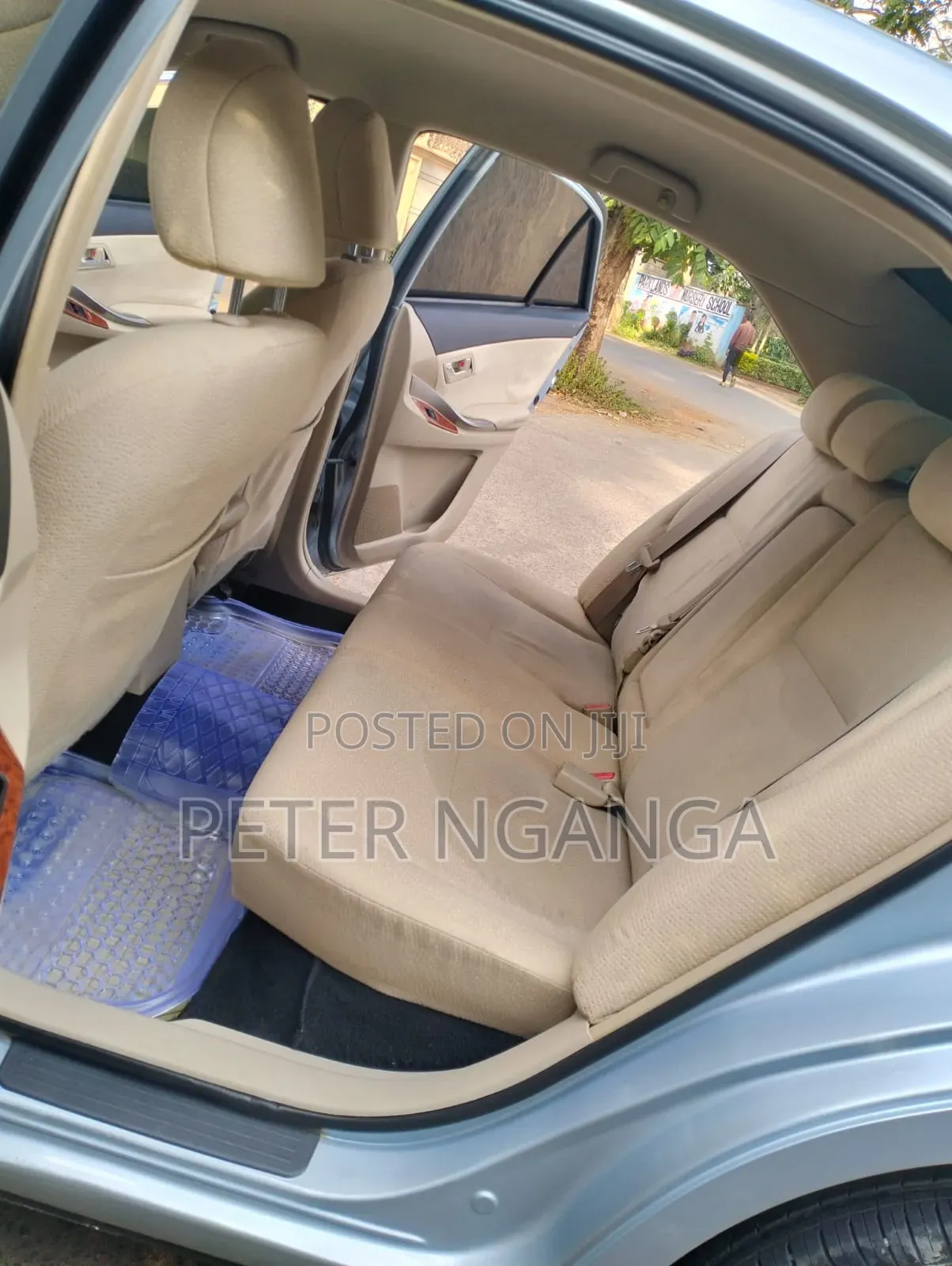 Toyota Premio 2014 Silver