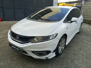 Honda Jade 2015 White