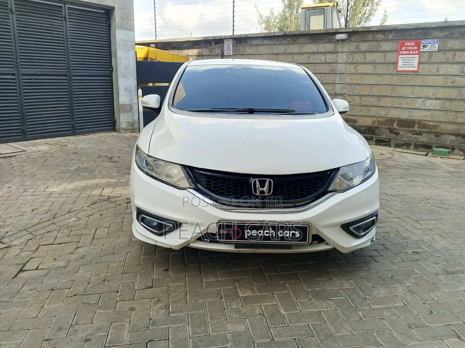 Honda Jade 2015 White