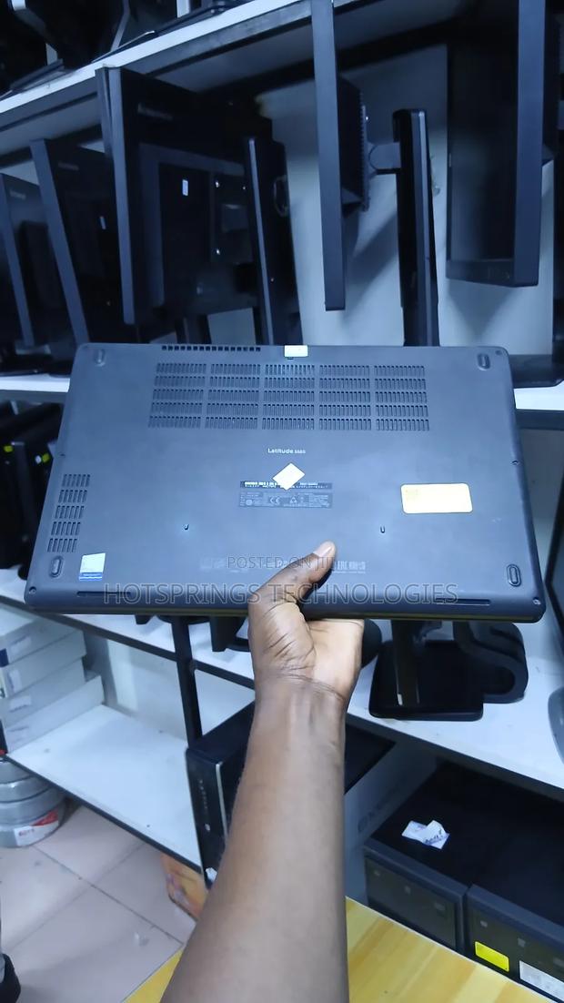 Laptop Dell Latitude 5580 8GB Intel Core i5 SSD 256GB - thumbnail 3