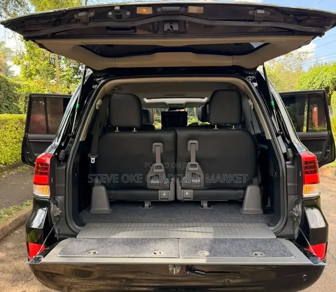 Toyota Land Cruiser 4.5 V8 VXR 2013 Black