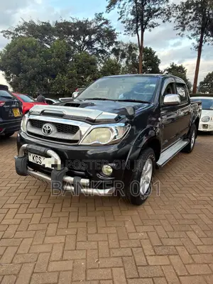 Toyota Hilux 2011 Black
