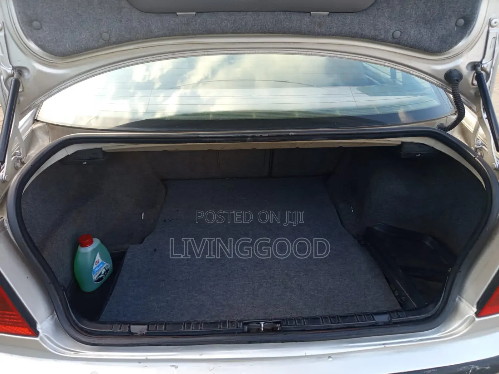 BMW 320i 2005 Silver