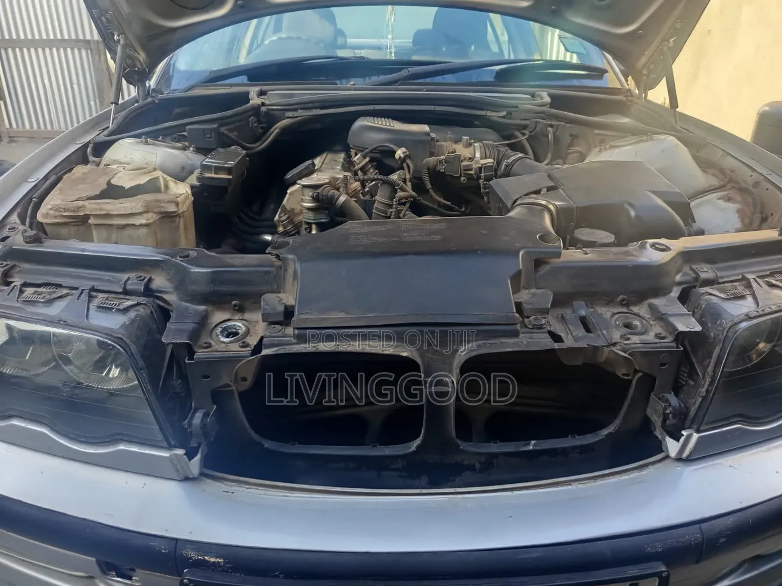BMW 320i 2005 Silver