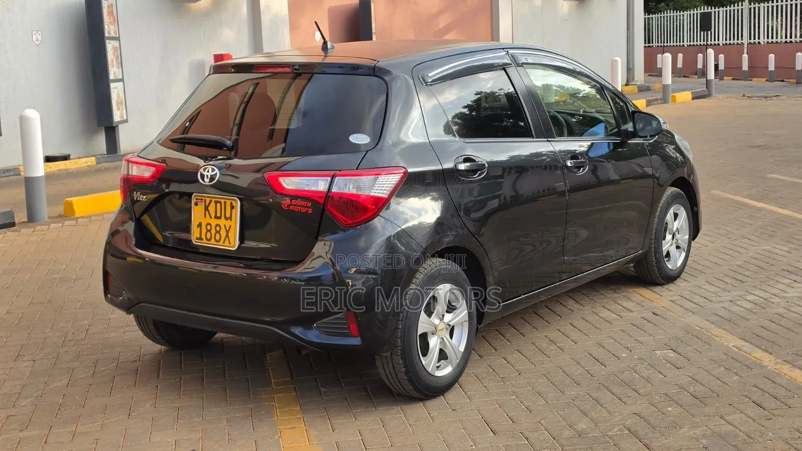 Toyota Vitz 2018 Black