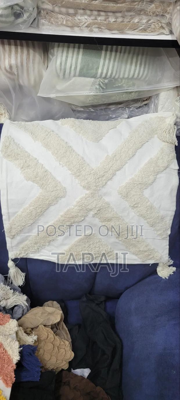 Elegant Boho Cushion Cases - Luxury Tufted Throw Pillow Covers - thumbnail 7