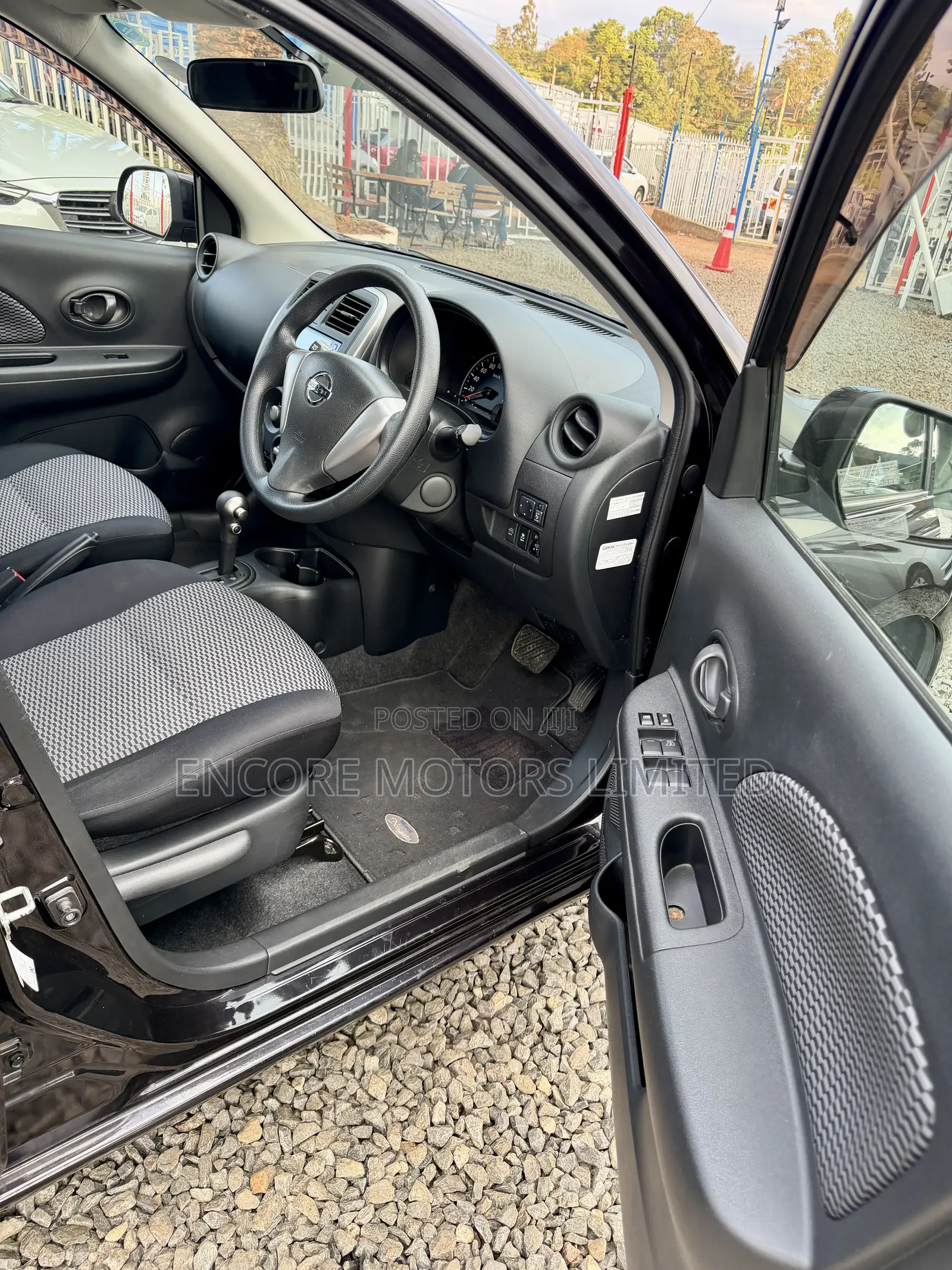 Nissan March 1.2 AWD 2018 Purple