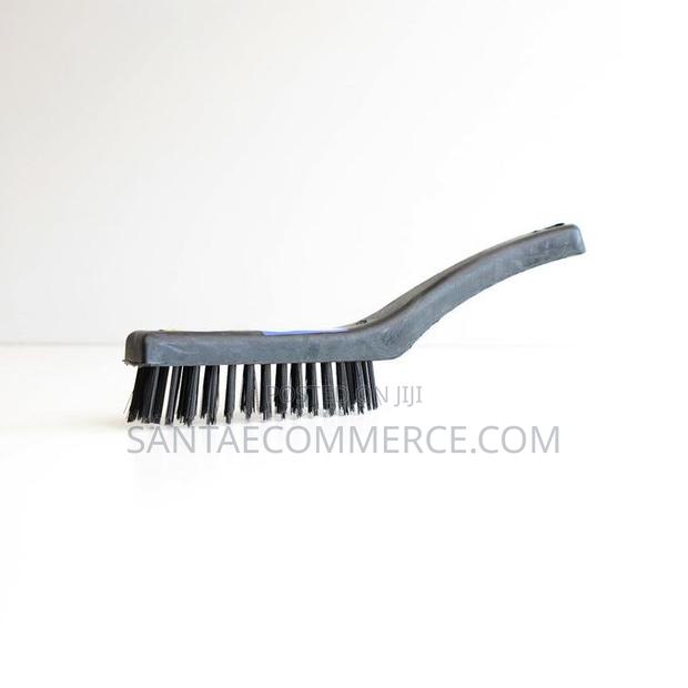 Steel Wire Brush With Plastic Handle