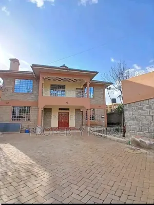 4bdrm Maisonette in Gateway Mall Area for rent