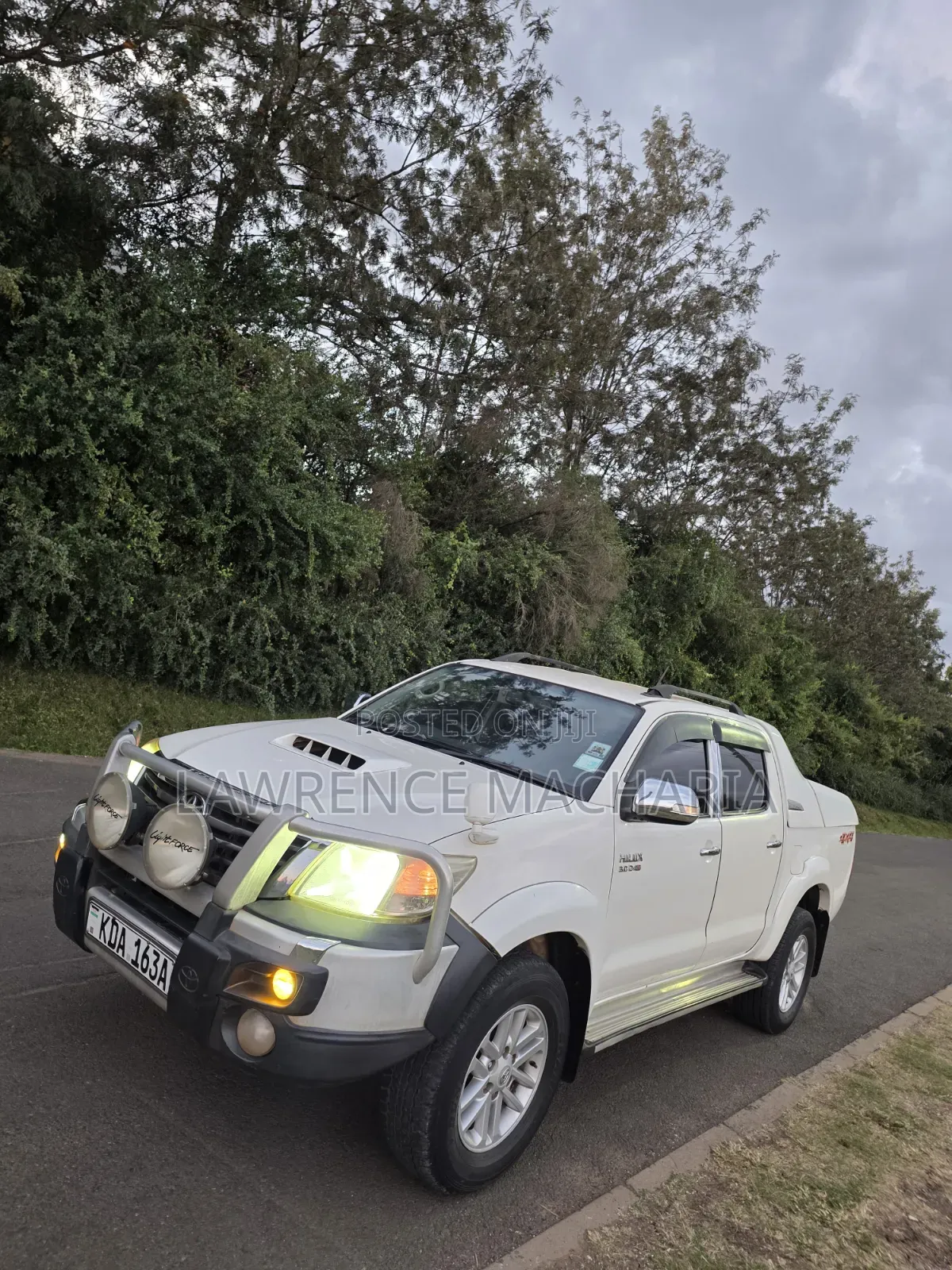 Toyota Hilux 3.0 D-4D 4x4 2014 White