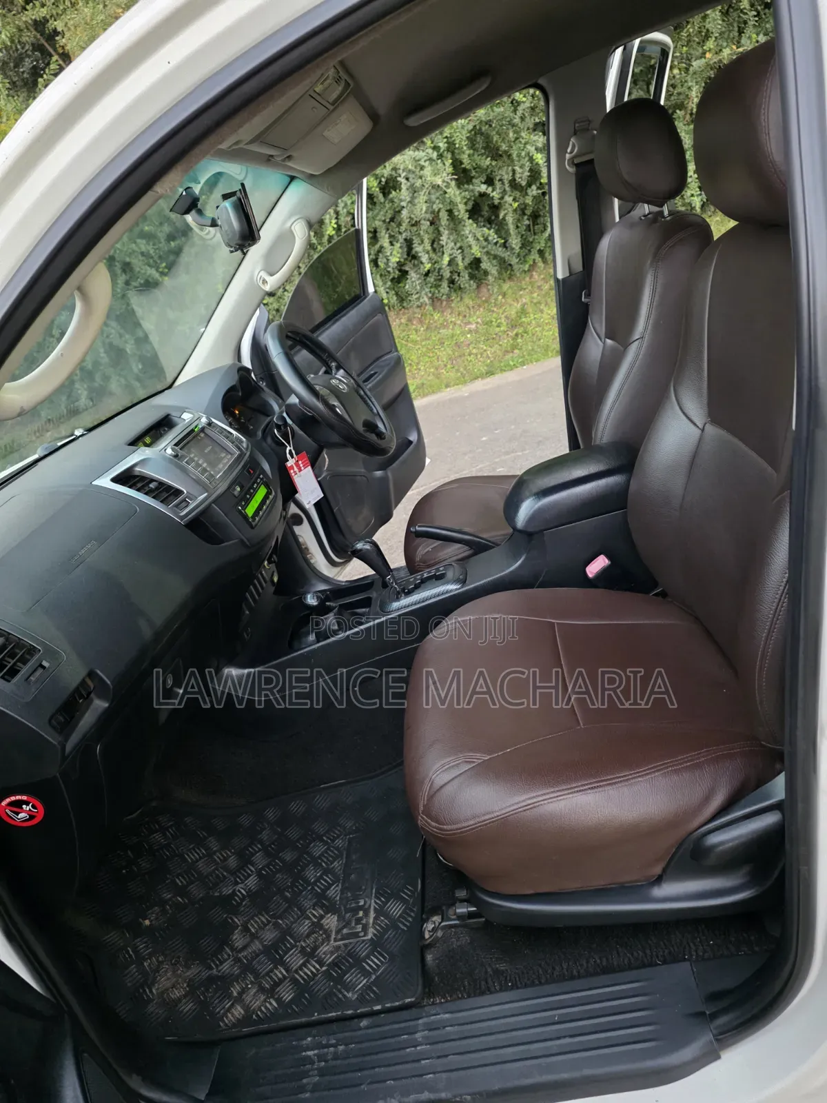 Toyota Hilux 3.0 D-4D 4x4 2014 White