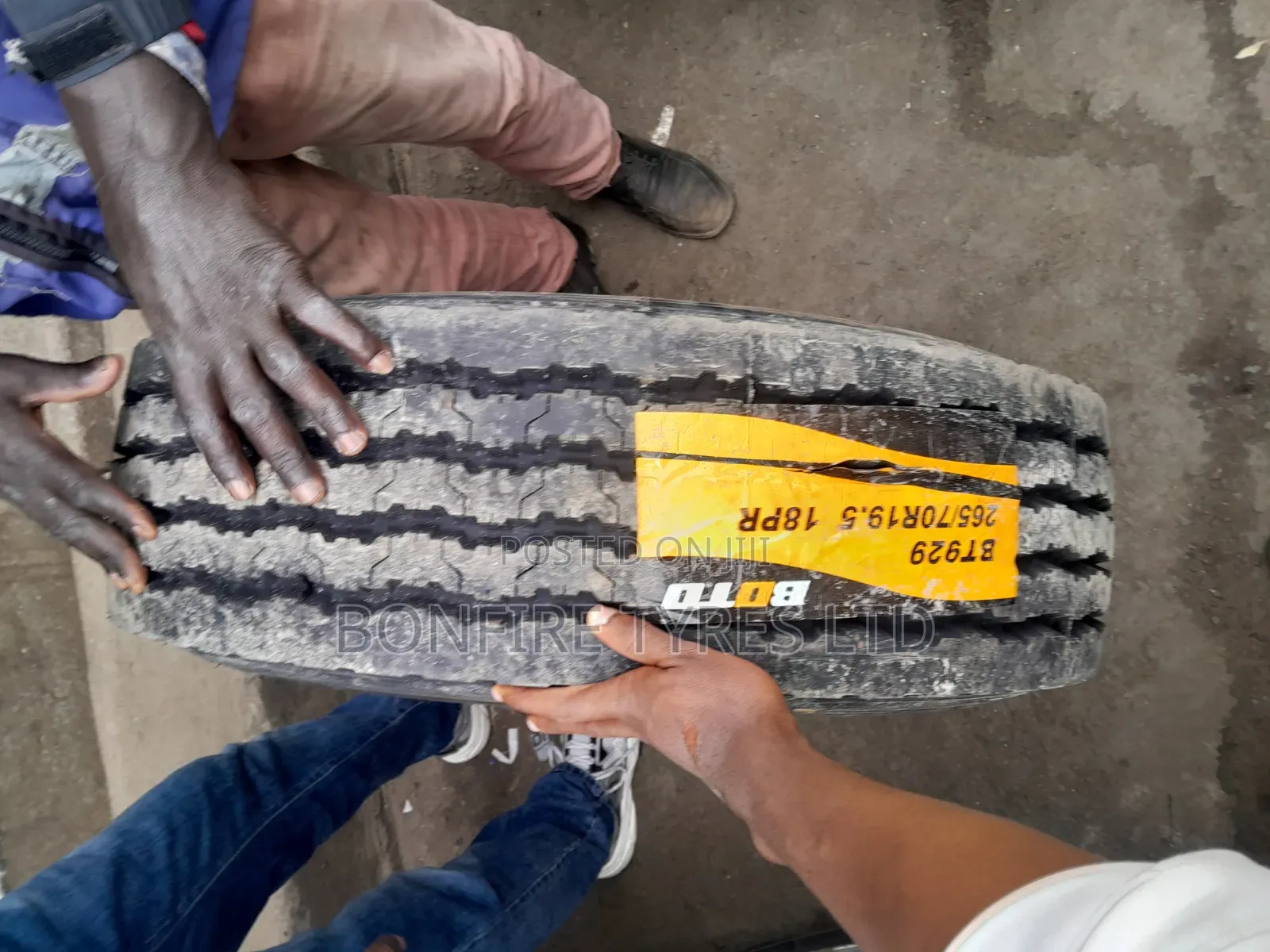 265/70r19.5 Boto Small
