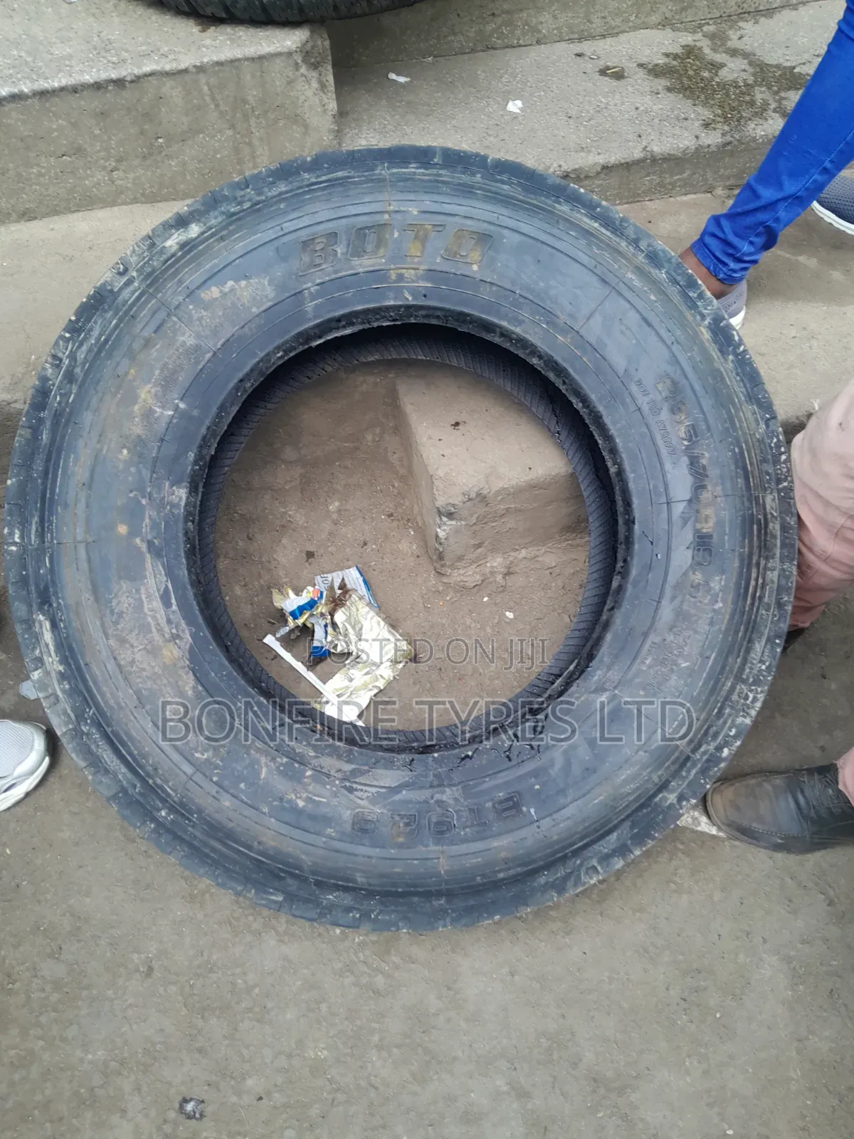 265/70r19.5 Boto Small
