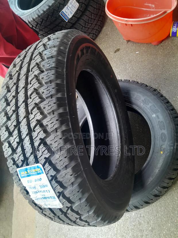 235/65r17 Maxtrek a/T - thumbnail 2