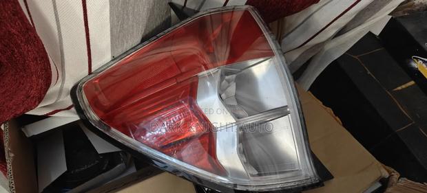 Subaru Forester Sh5 Tail Light - thumbnail 2