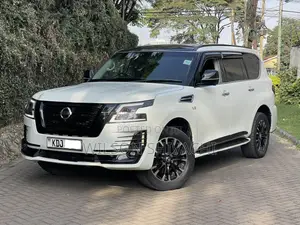 Nissan Patrol 2016 White