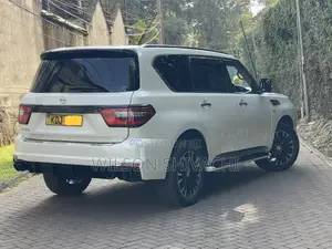 Nissan Patrol 2016 White
