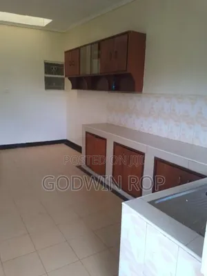 7bdrm House in Elgon View for sale