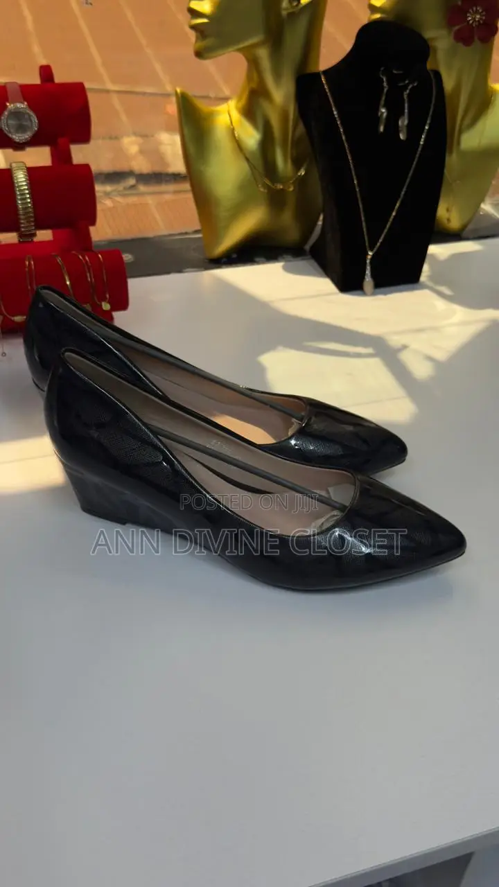 Black Ladies Shoes