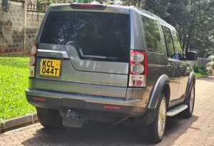 Land Rover Discovery 2010 Gray
